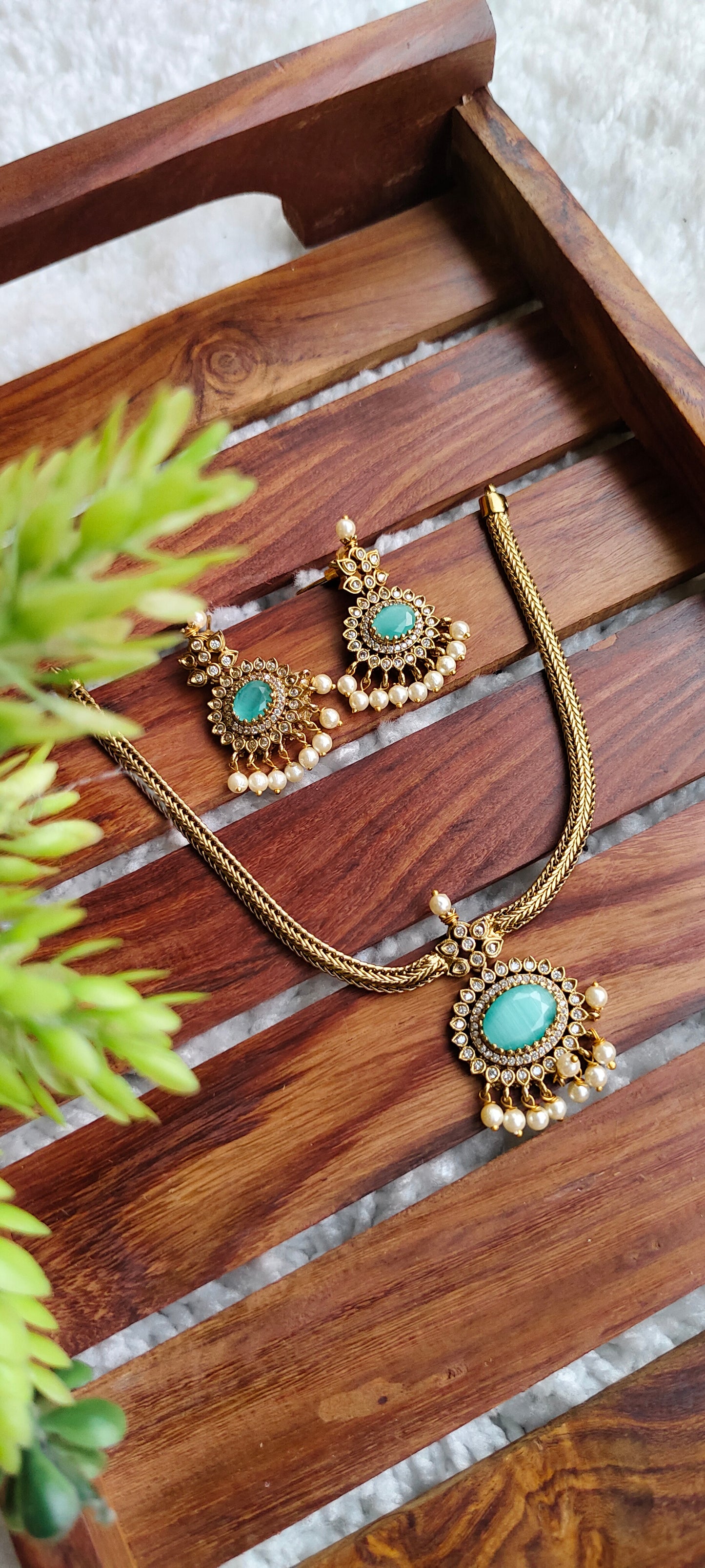 Victorian Attigai Set