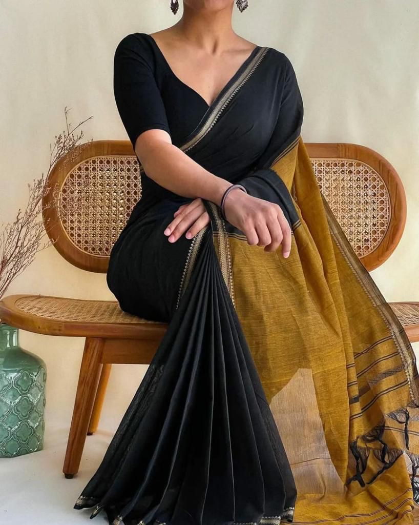 Small border khadhi saree