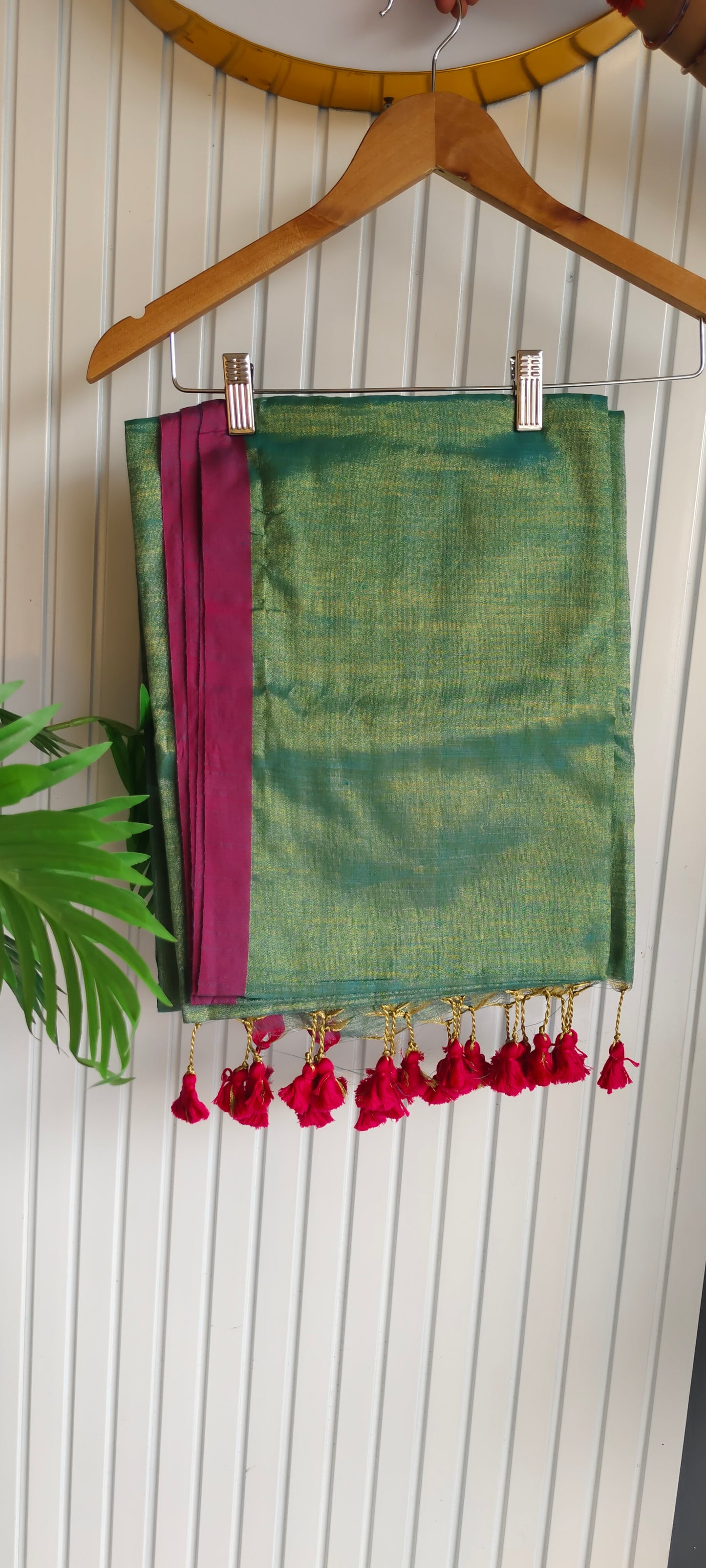 Handloom tissue silk
