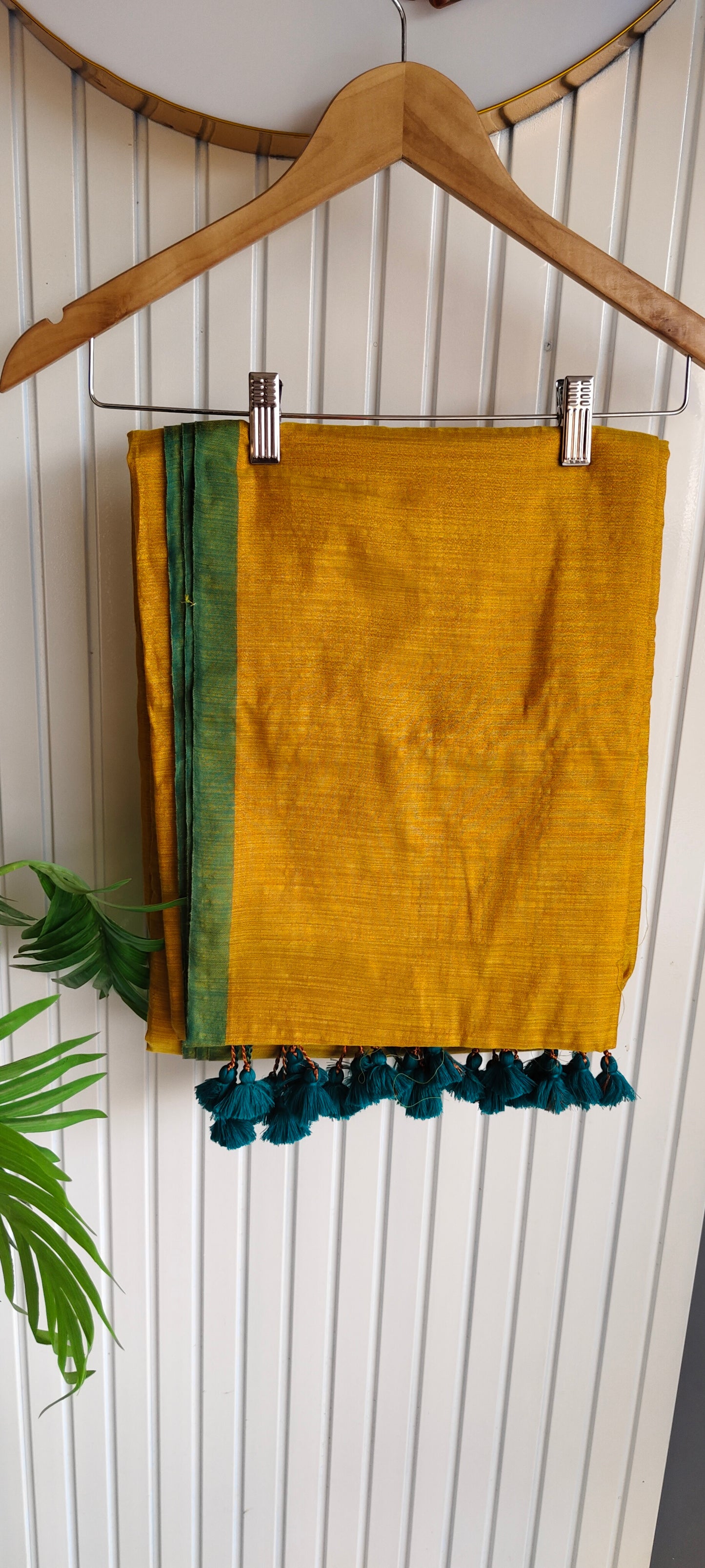 Handloom tissue silk