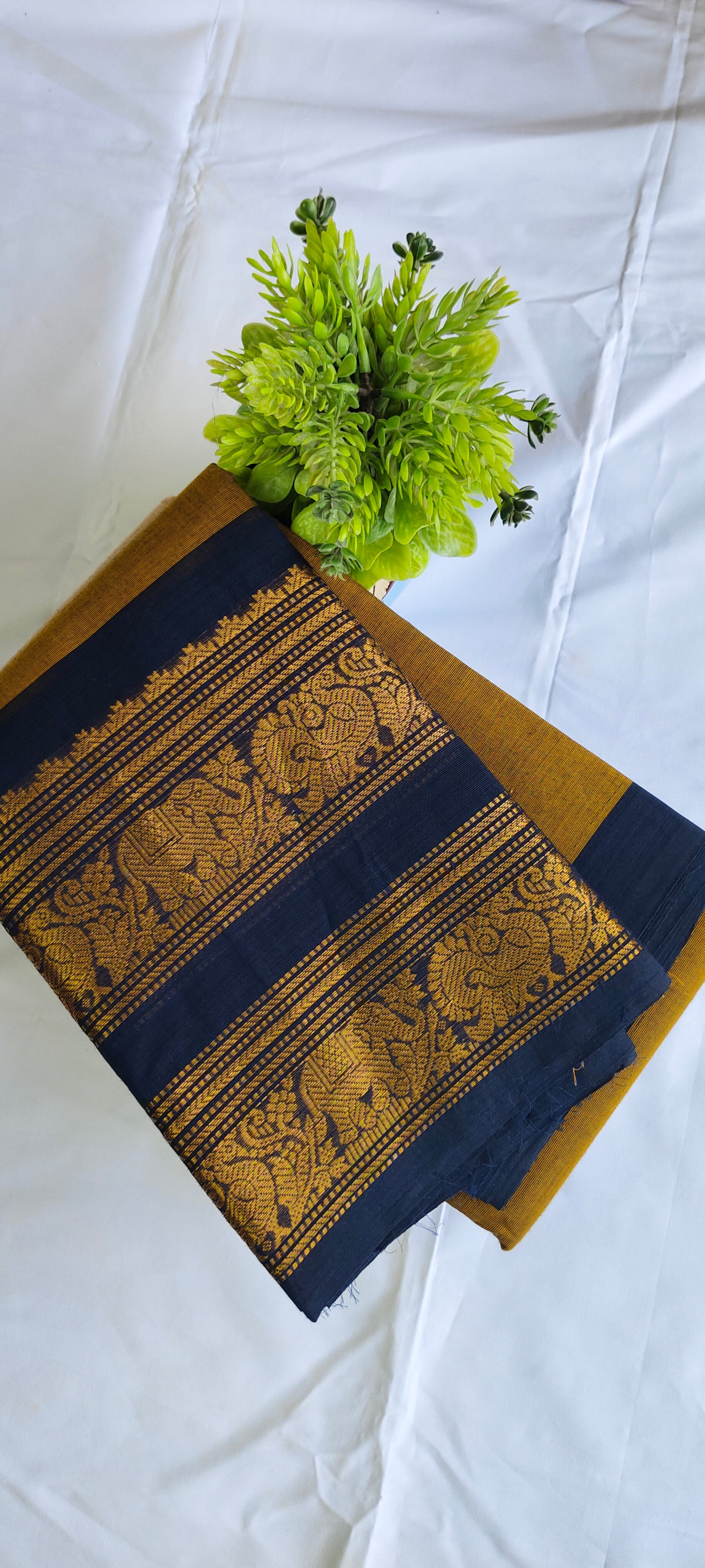 STHRI 100 Count Kanchi Cotton Saree – Traditional Chettinadu Weave