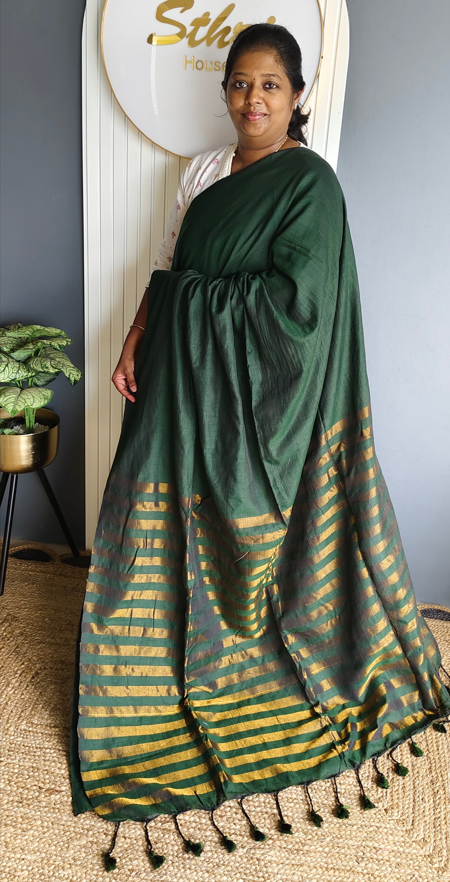 Zari Pallu