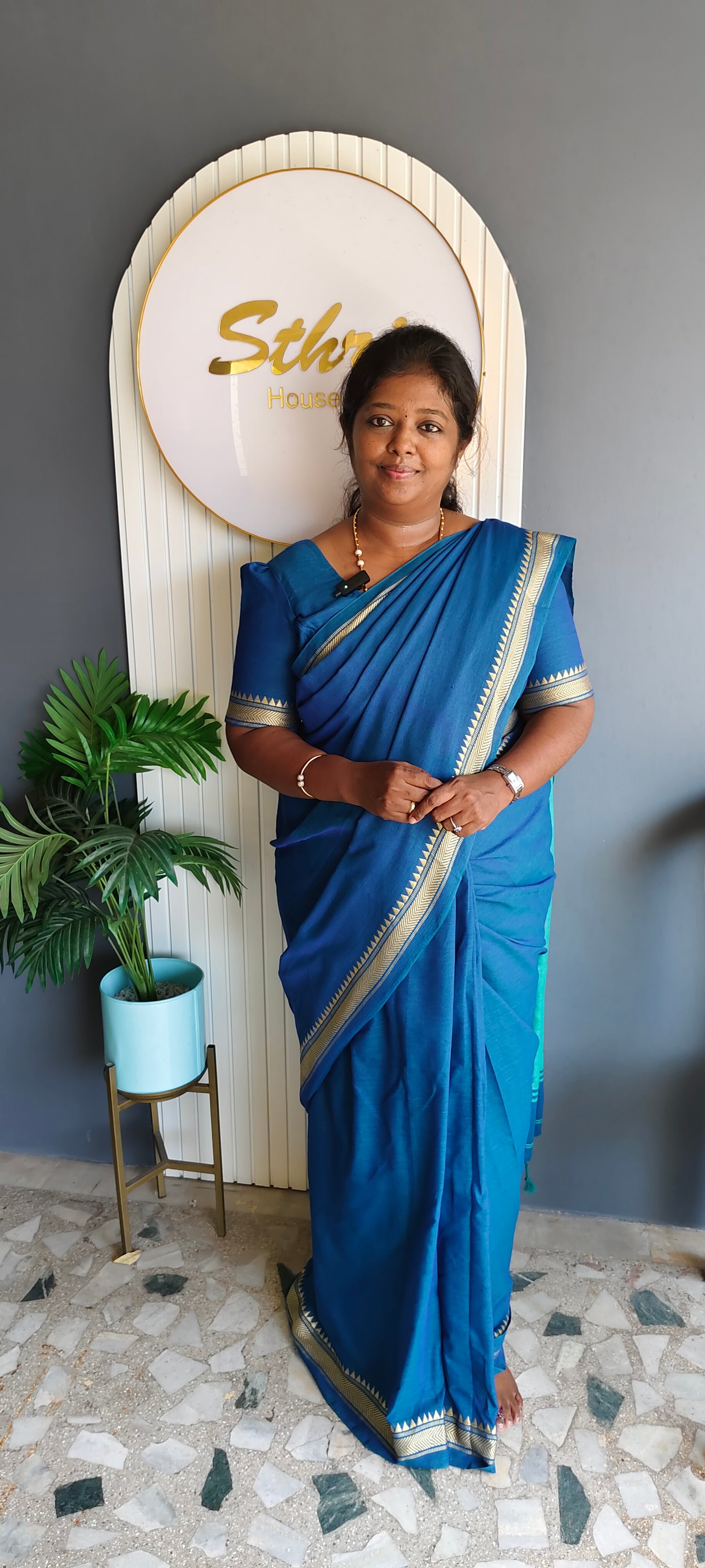 Small Border Khadi  | Sthri Cotton