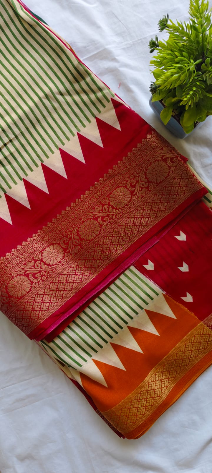 Offer saree (a)