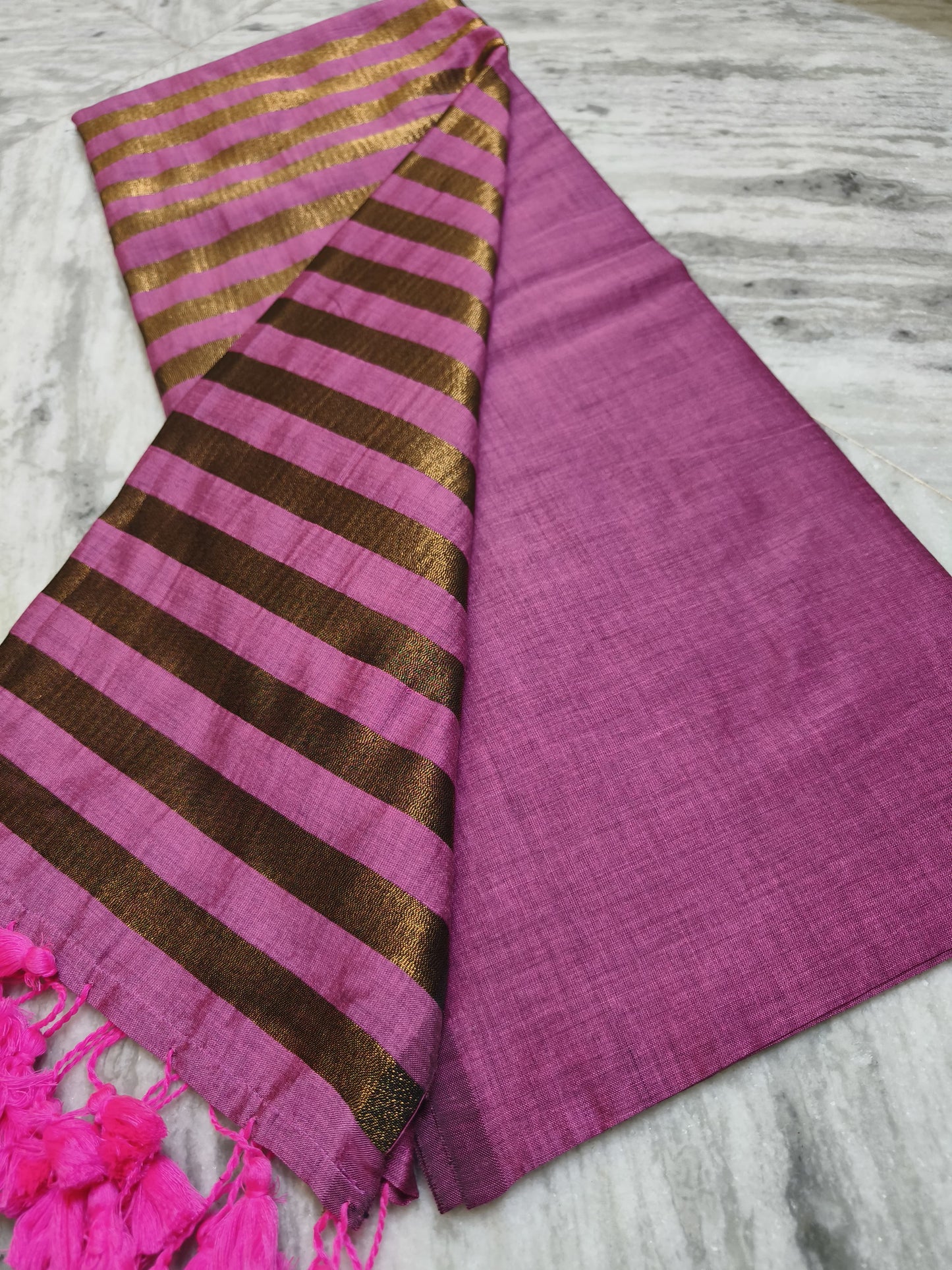 Zari Pallu