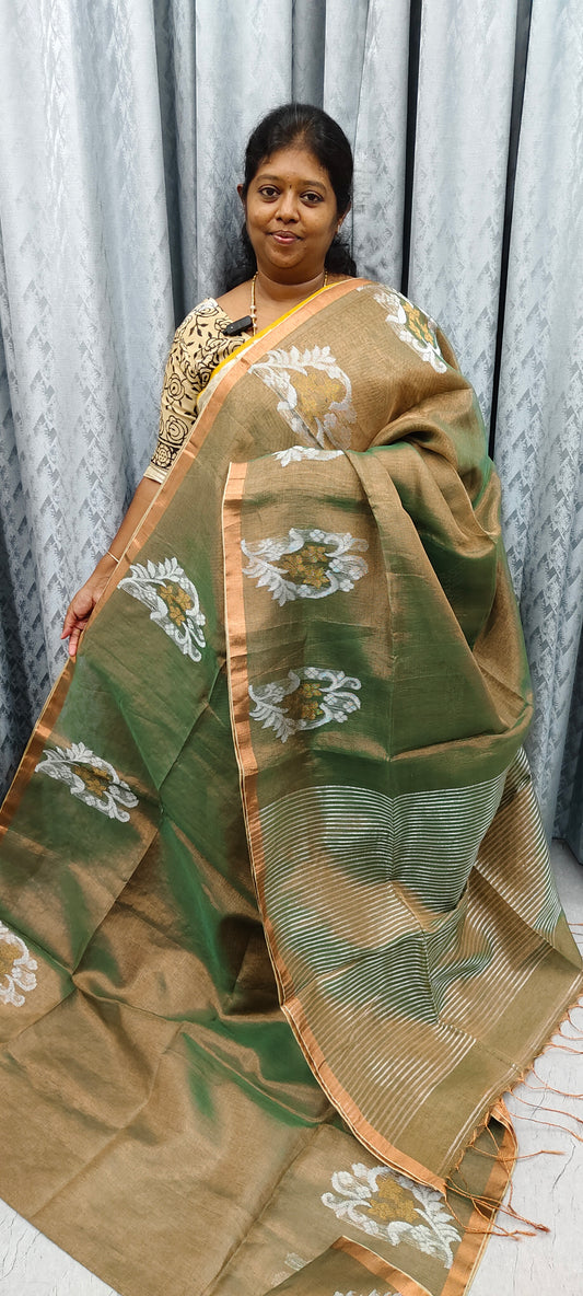(A) Master piece-linen collectives