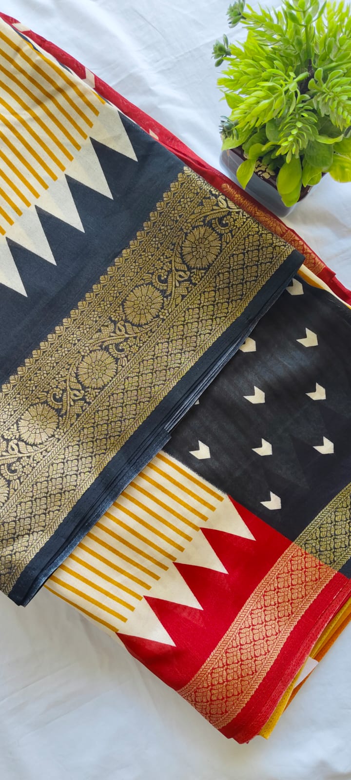 Offer saree (a)